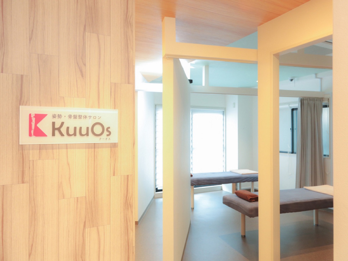 KuuOs丹波口店の店内エントランス